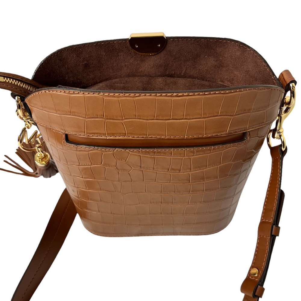 Michael Kors Bea Bucket Shoulder Bag  Chestnut/Gold